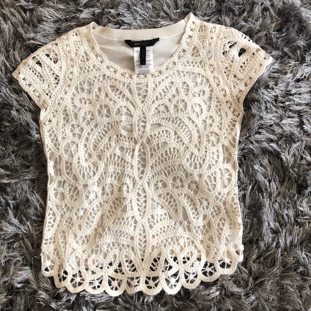 BCBGMAXAZRIA crochet gorgeous blouse